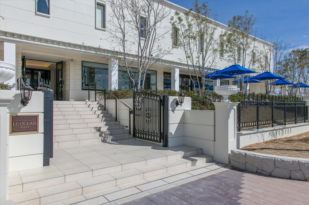 ガーデンテラス側入り口